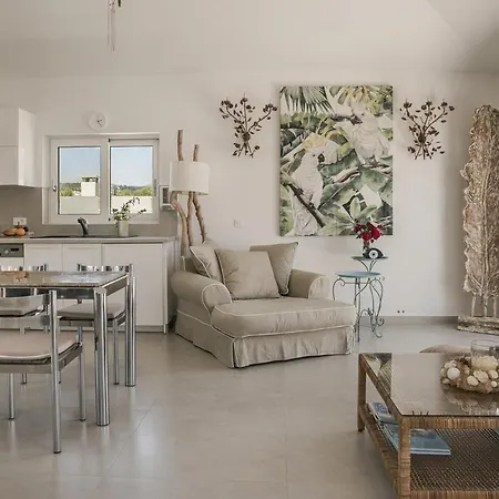 Ai Helis Summer House * Svoronata