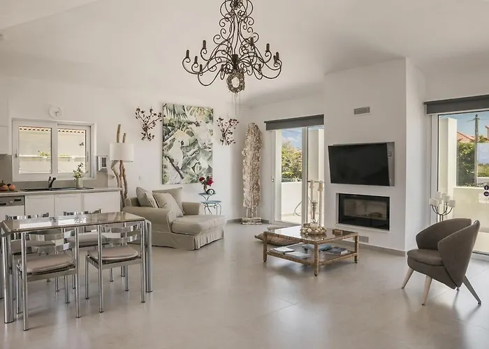 Villa Ai Helis Summer House Svoronata