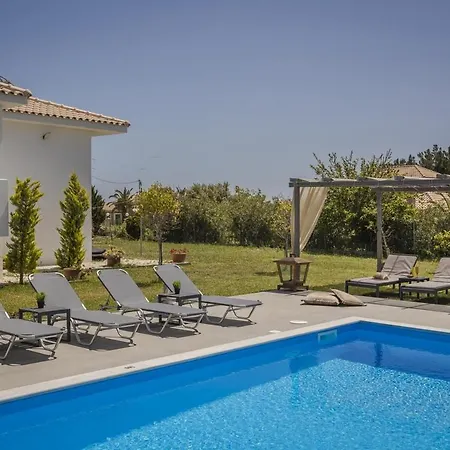 Ai Helis Summer House
